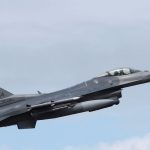 v-niderlandah-istrebitel-f-16-na-ucheniyah-podstrelil-sam-sebya_1