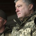 Президент Украины П. Порошенко посетил тактические учения десантно-штурмовых войск в Житомирской области