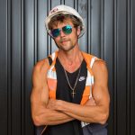 1_PAY-Brad_Pitt_Lookalike_18_TRIANGLENEWS