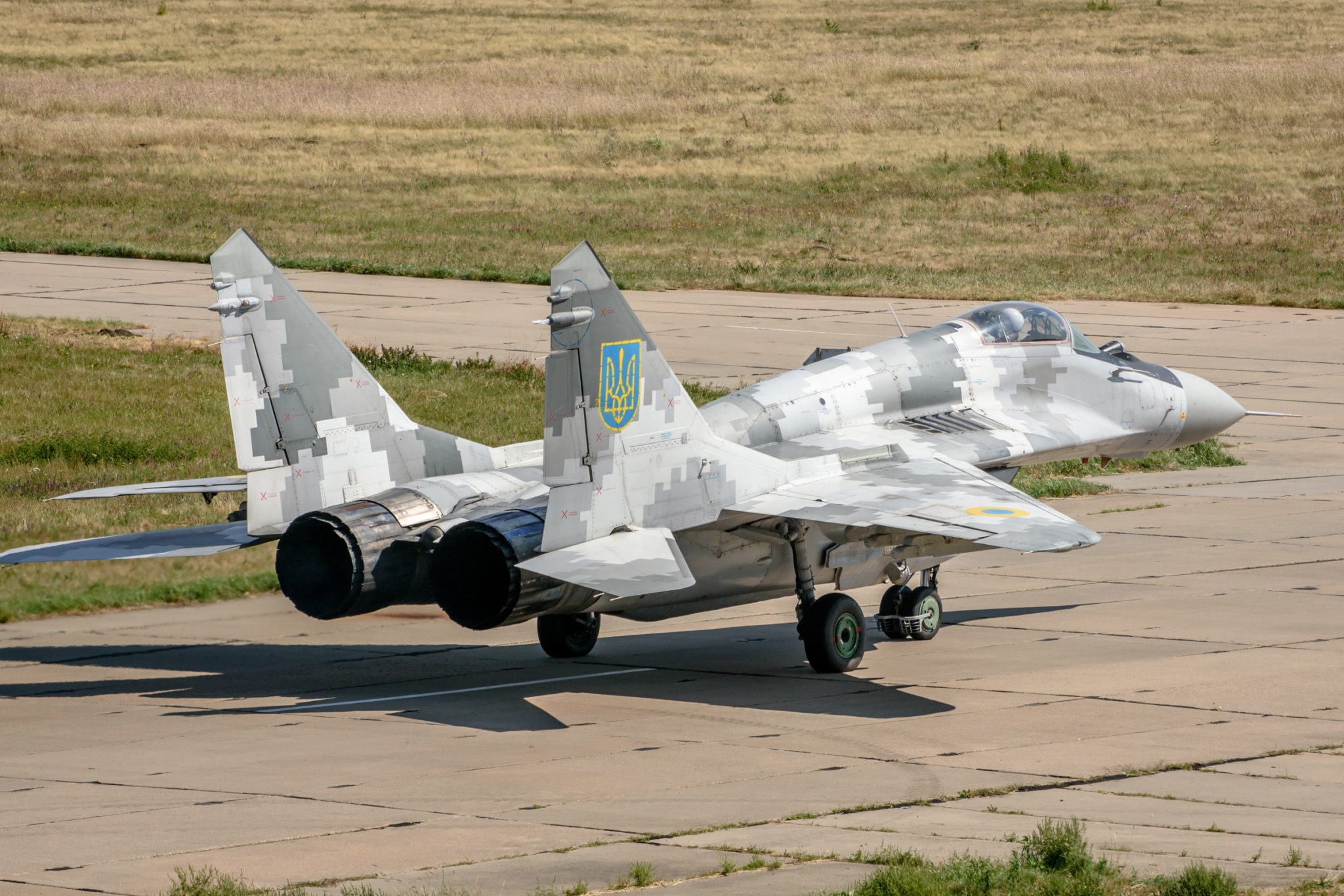Ввс украины. Миг-29 ВВС Украины. Миг-29 истребитель. Миг 29 ВСУ. Миг-29 истребитель ВВС Украины.