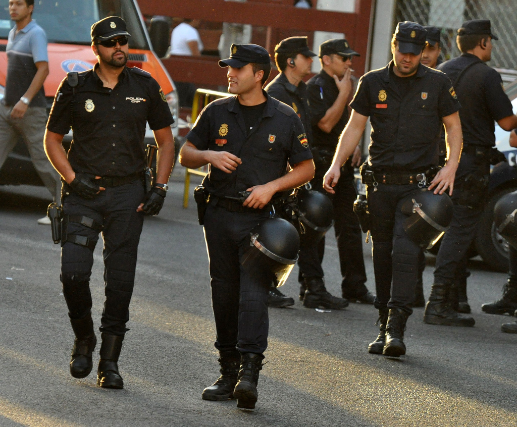 В Барселоне полиция предотвратила оргию из-за карантина 