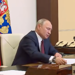 путин швырнул ручку